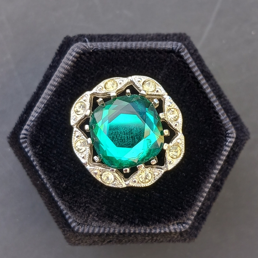 Vintage Cocktail Ring by SARAH COVENTRY Green White Rhinestones Adjustable Size